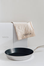 Lade das Bild in den Galerie-Viewer, THE NAKOA PAN - COATED