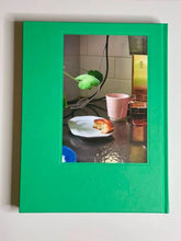 Lade das Bild in den Galerie-Viewer, STILLEBEN - COFFEE TABLE BOOK
